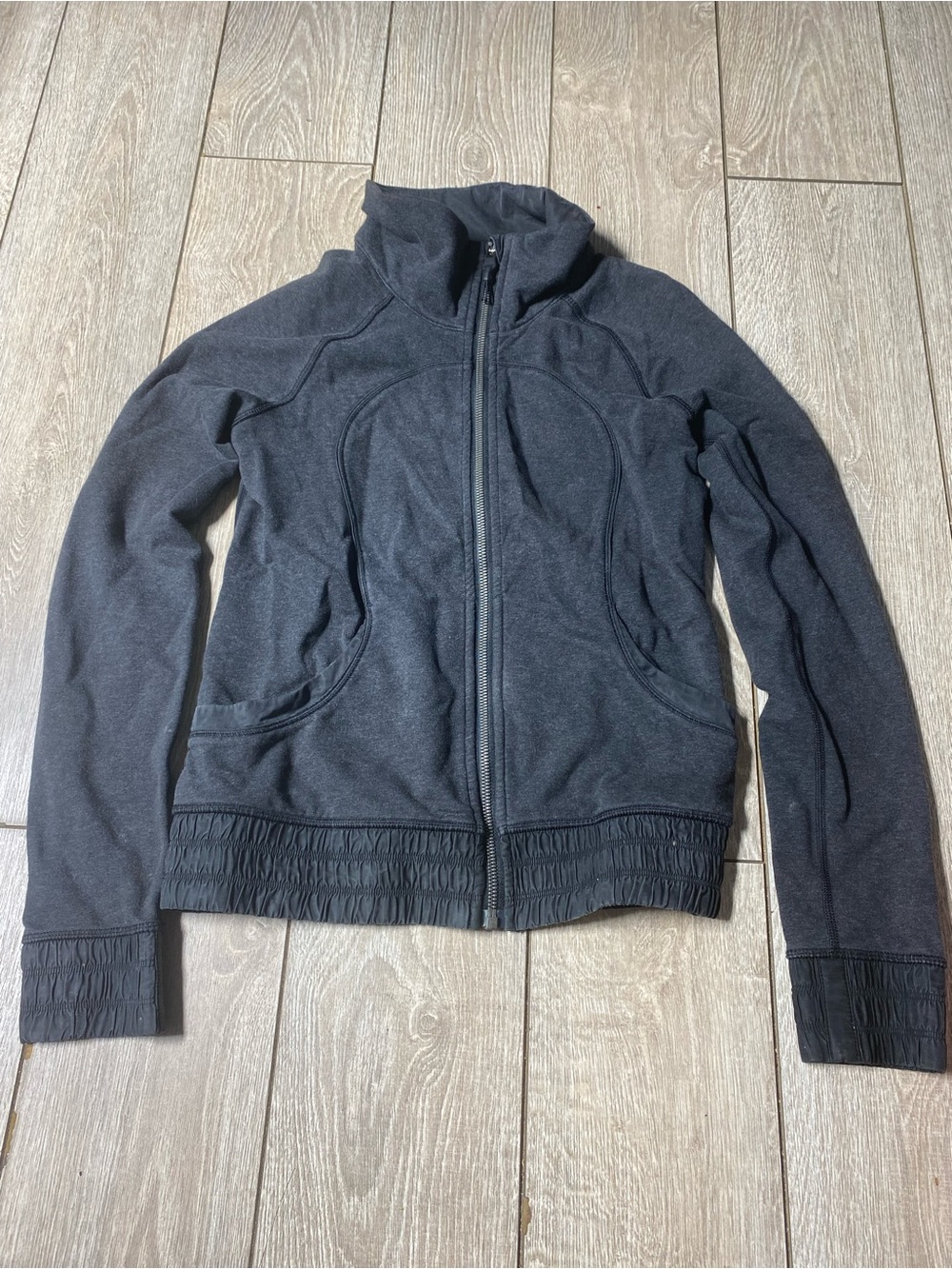 Lululemon Blissed Out Jacket size 6 Black charcoal